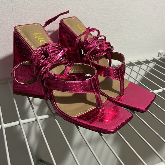Pink Crocodile Block Heels - Picture 2 of 3